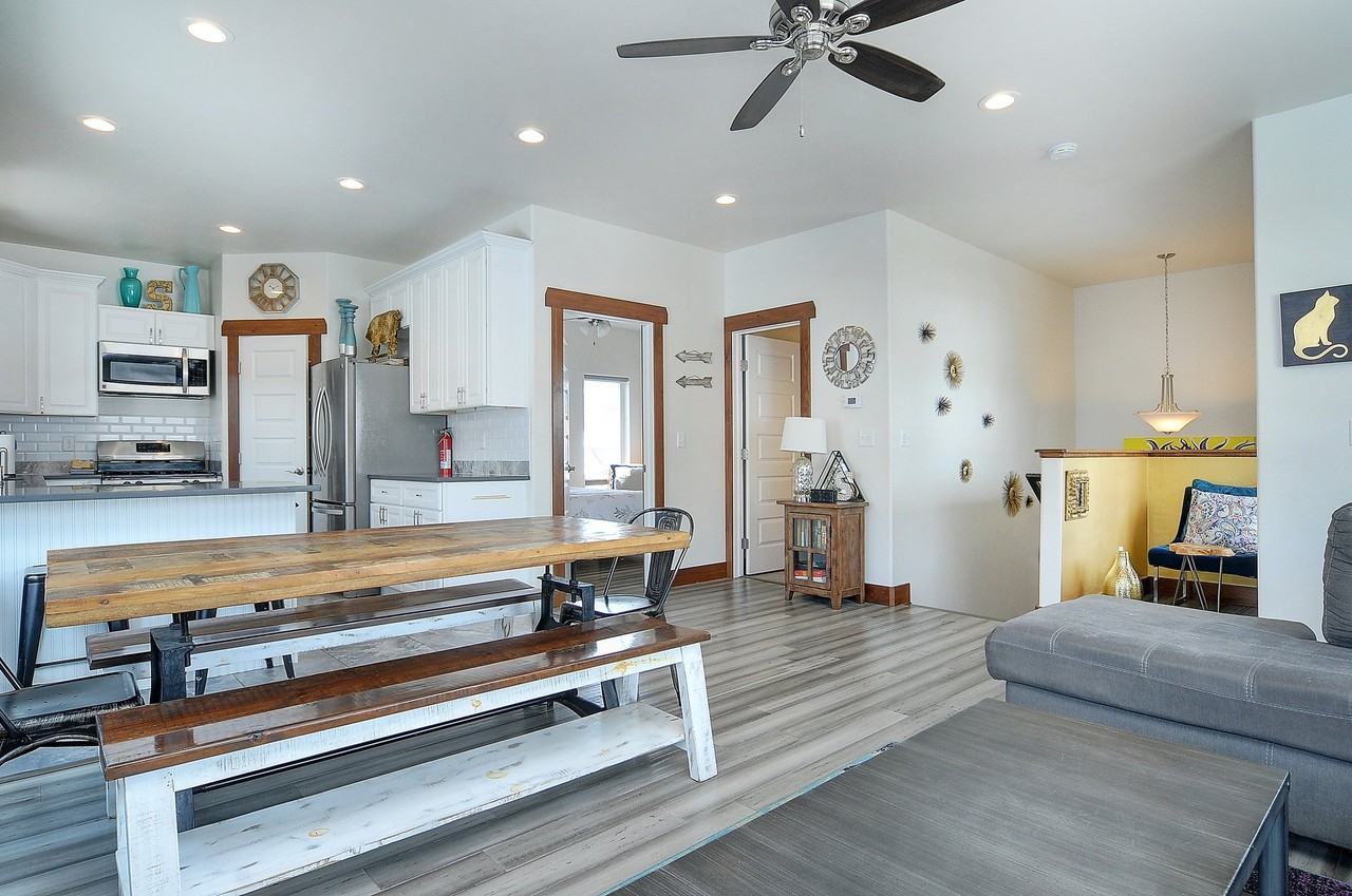 405 Wood Ave #1 - Photo 7 of 20