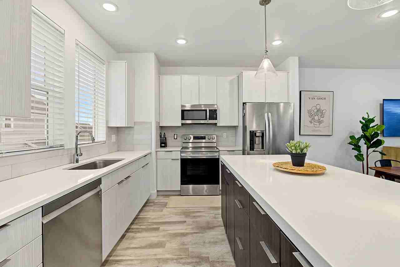 6366 W South Jordan Pkwy - Photo 2 of 15