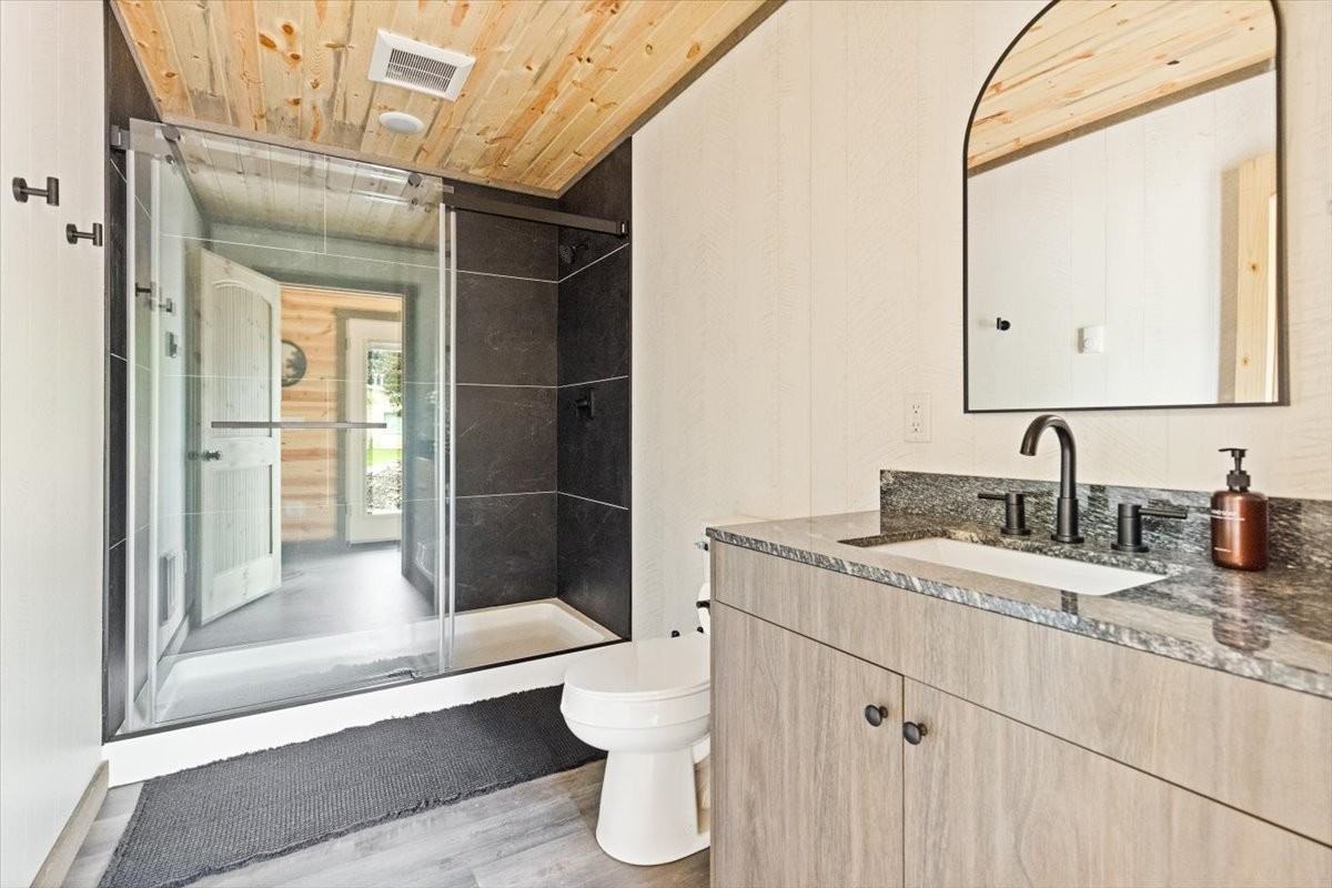 720 2nd Ave W - Photo 6 of 12