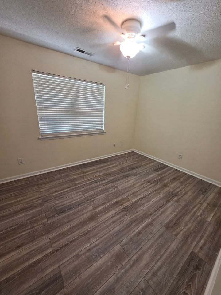 2093 Brandymill Ln - Photo 5 of 14