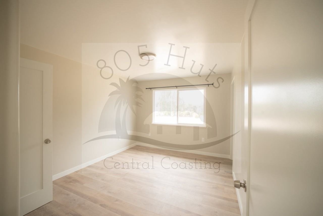 486 Crescent Ave #MAIN - Photo 6 of 9