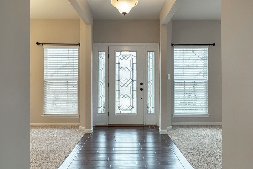 6016 Blake Thomas Dr - Photo 2 of 20