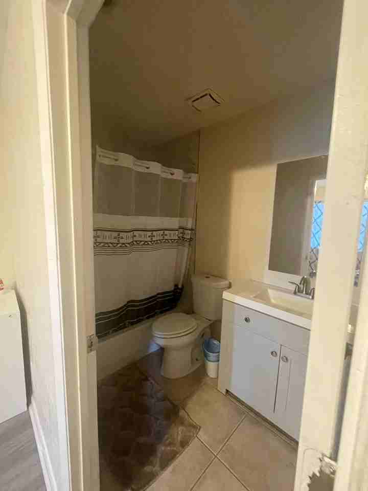 2421 11th St S - Photo 2 of 3