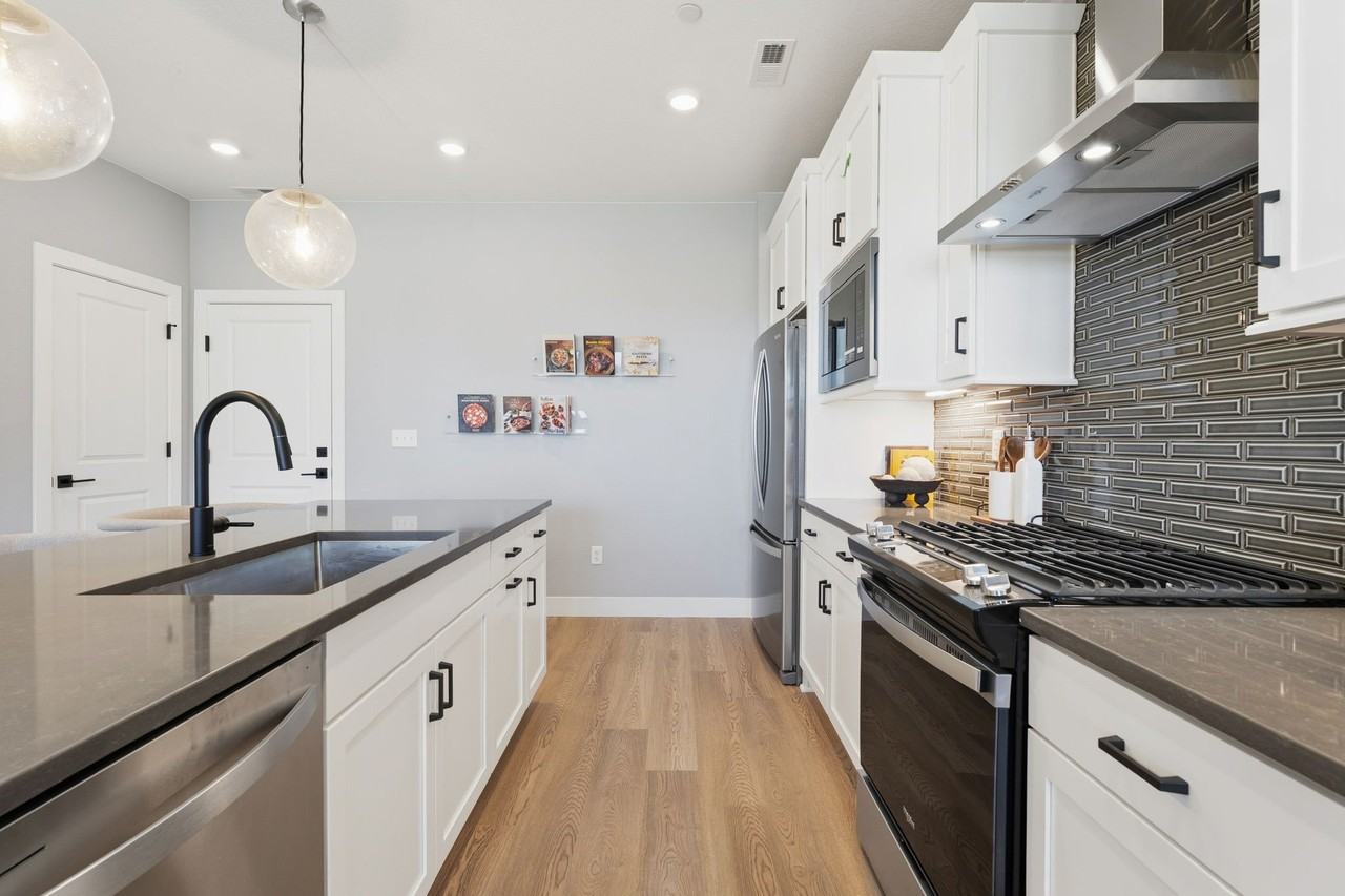 938 Nettle Ln - Photo 6 of 17