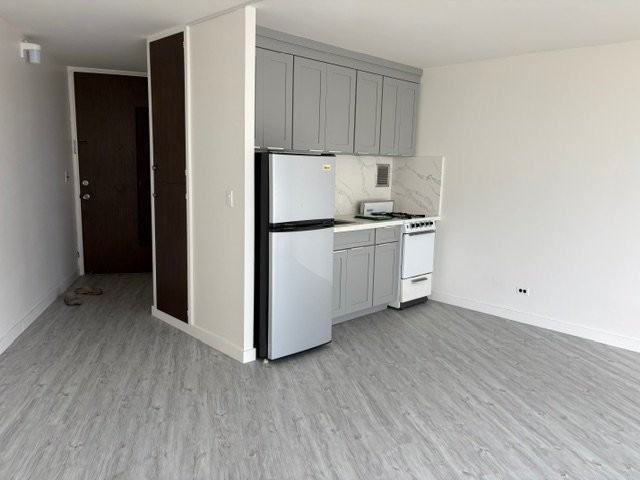 750 Amana St #612 - Photo 4 of 5