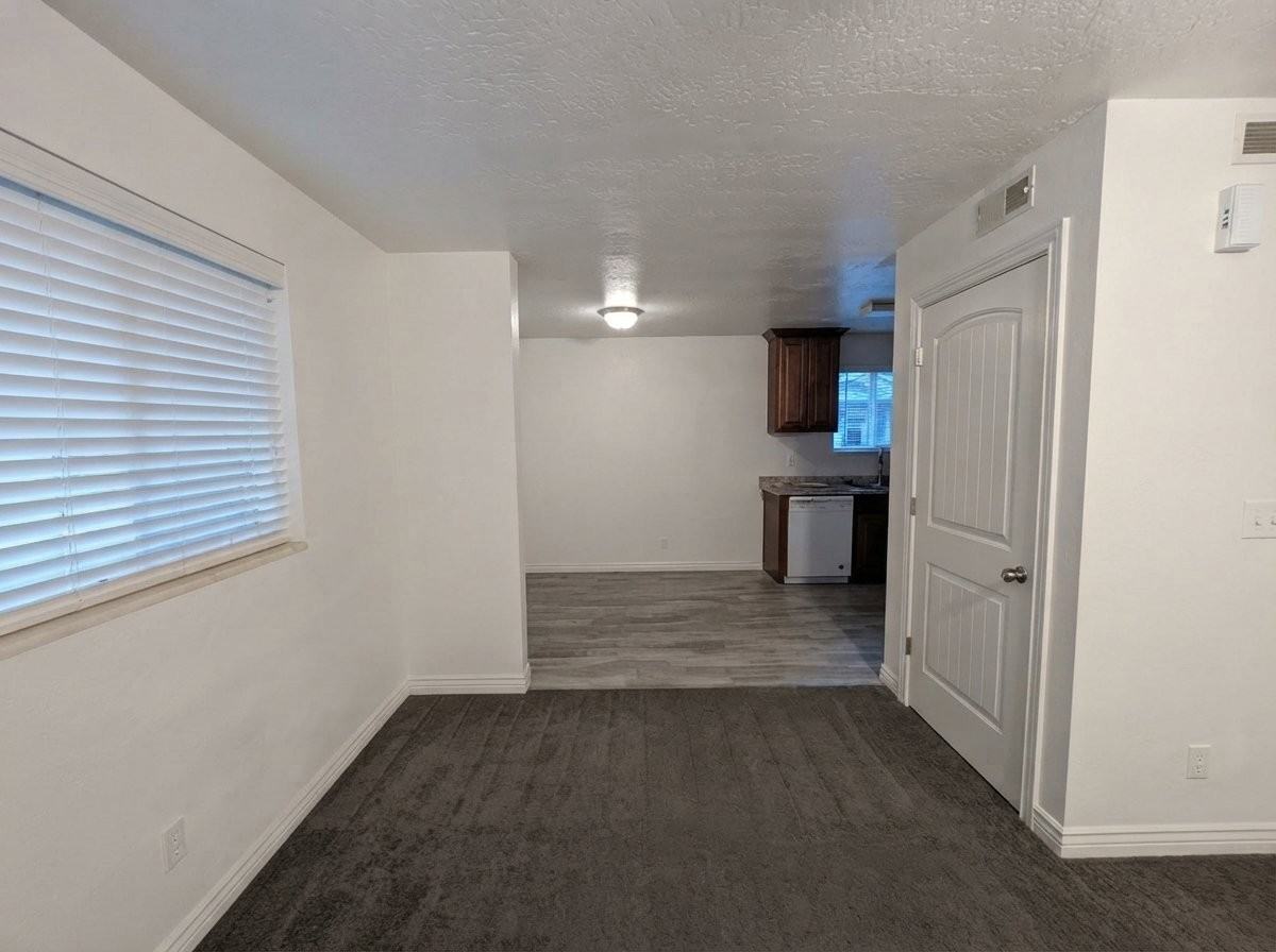 677 W Le Bon Cir #677 - Photo 2 of 8