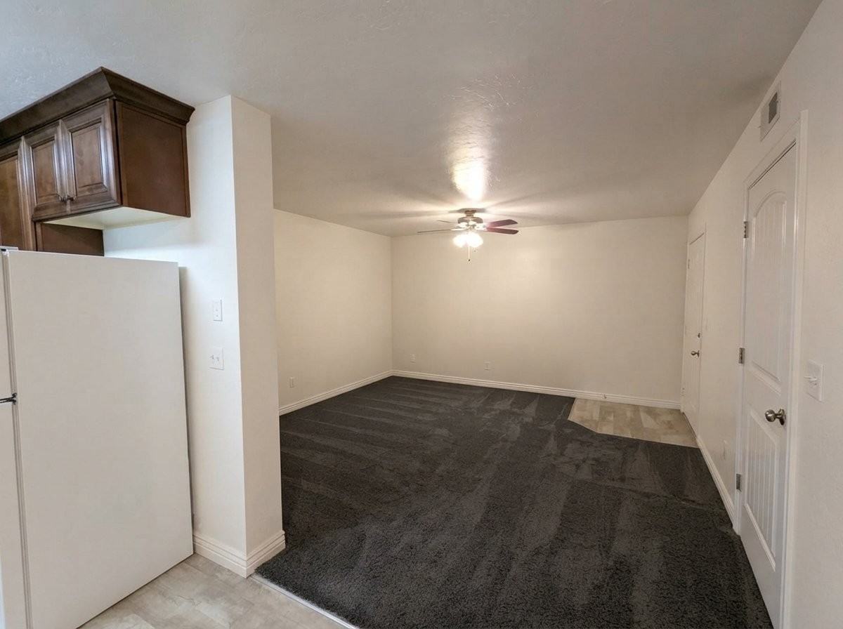 677 W Le Bon Cir #677 - Photo 3 of 8