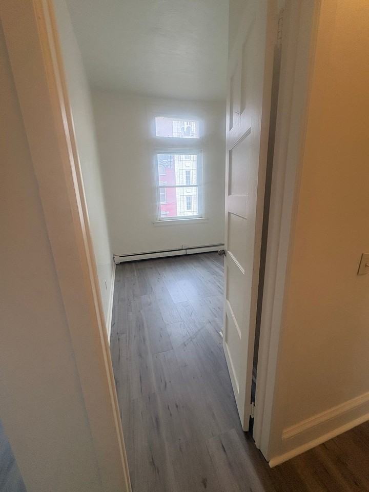 79 4th St #4 - Photo 7 of 17