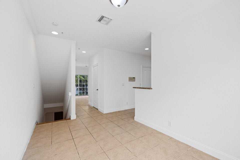 601 S Federal Hwy - Photo 7 of 8