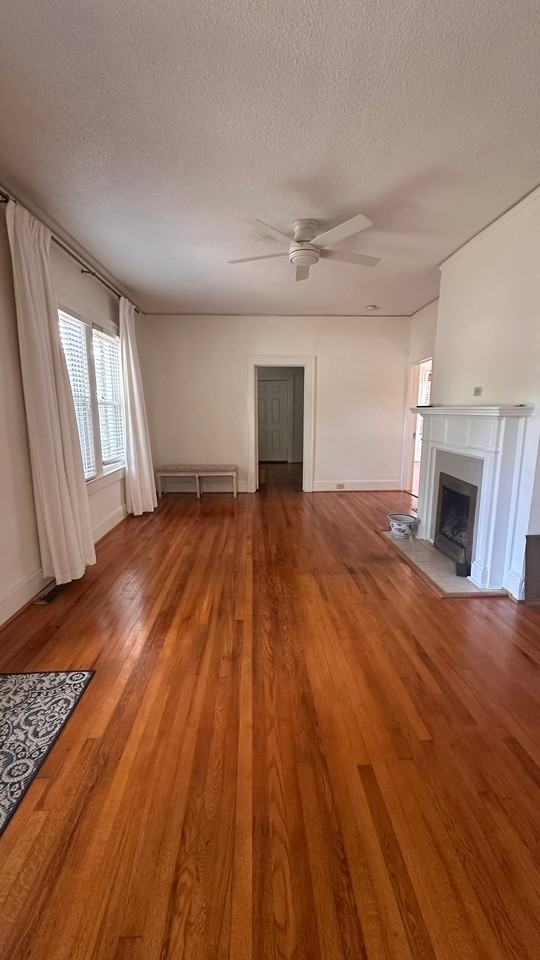 206 Laurel Ave E - Photo 3 of 26