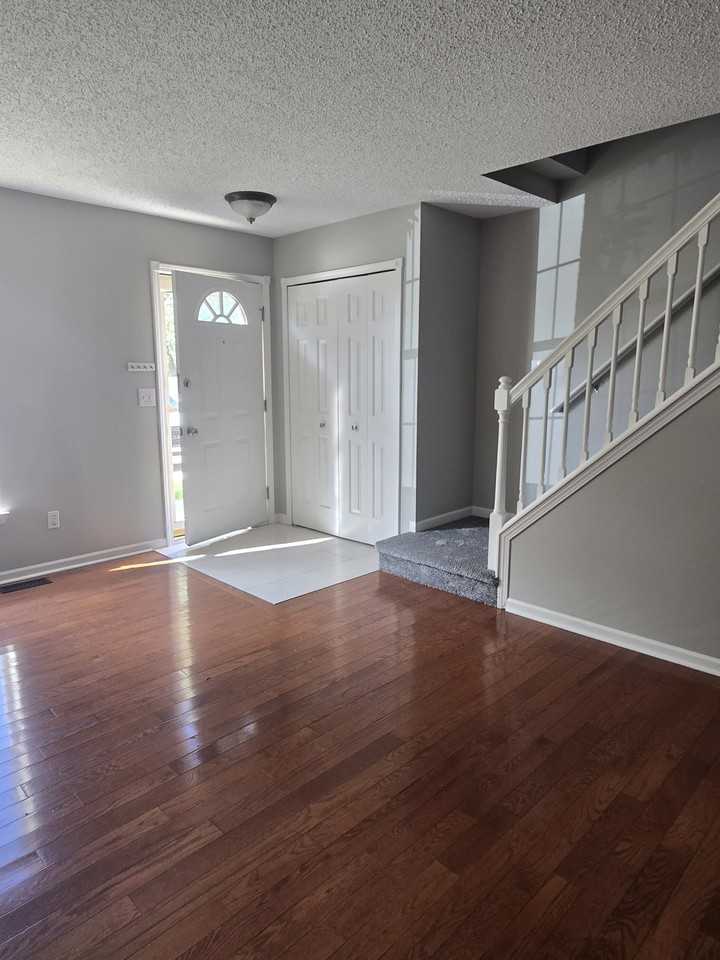 29305 W Jefferson Ave #3 - Photo 3 of 19