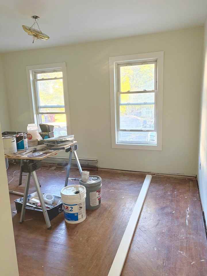 46 Crown St #1stFL - Photo 3 of 5