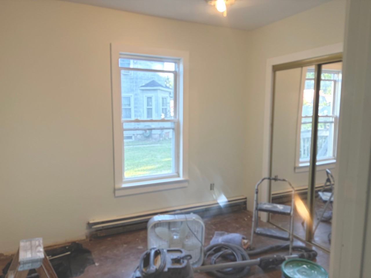 46 Crown St #1stFL - Photo 4 of 5