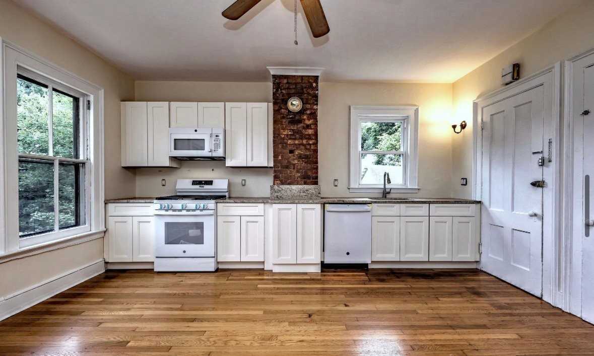 88 Harrison St #2 - Photo 3 of 4