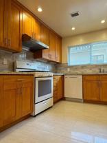 214 Waverley St #5 - Photo 1 of 1