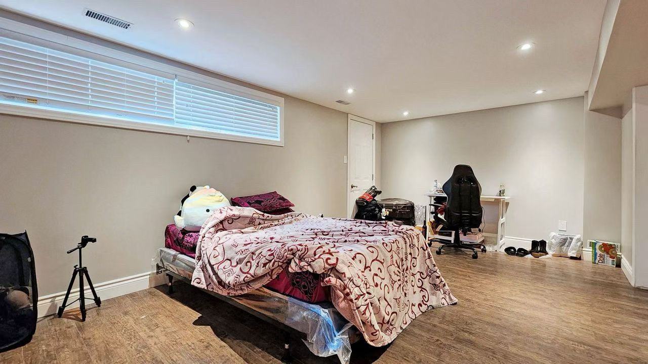 26 Glamis Ave - Photo 3 of 10