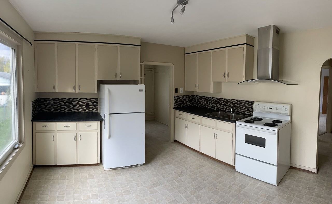 12842 70 St Nw - Photo 5 of 11