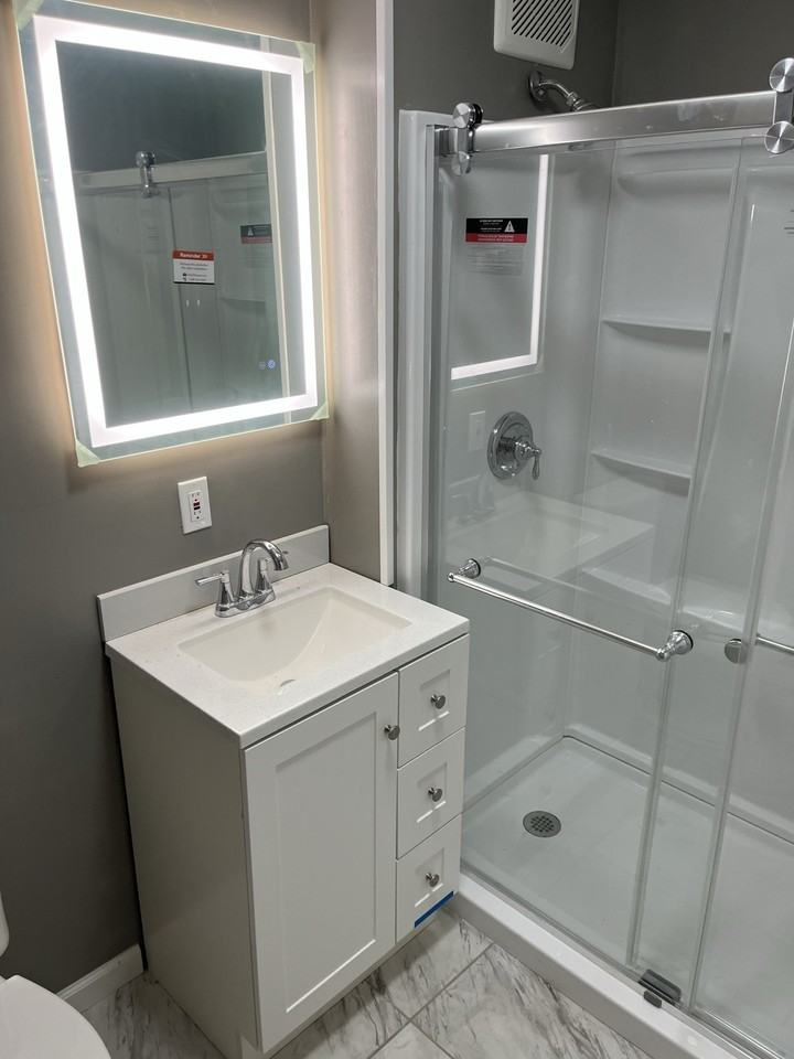 100 Oakwood Ave #3M - Photo 3 of 8
