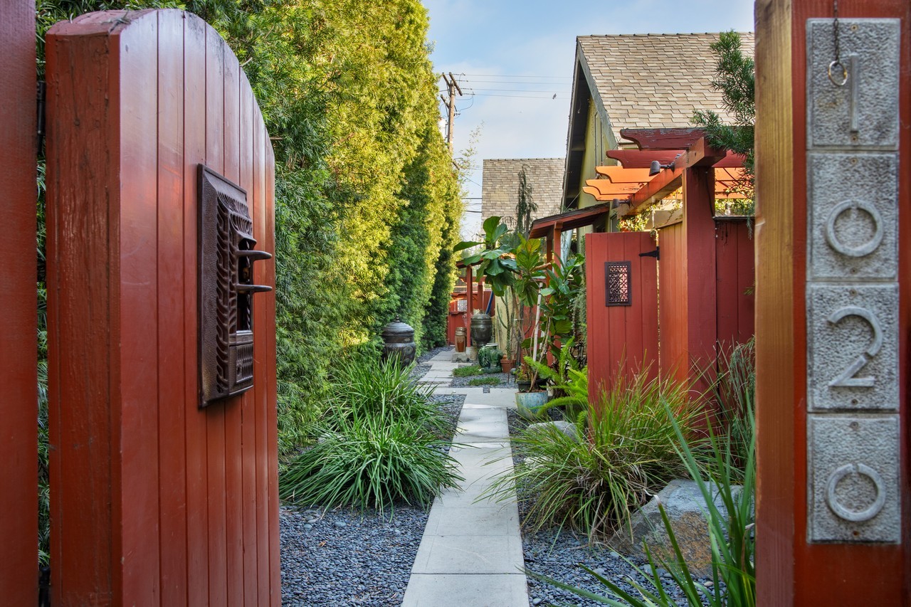 1020 Bay Street #A - Photo 2 of 18