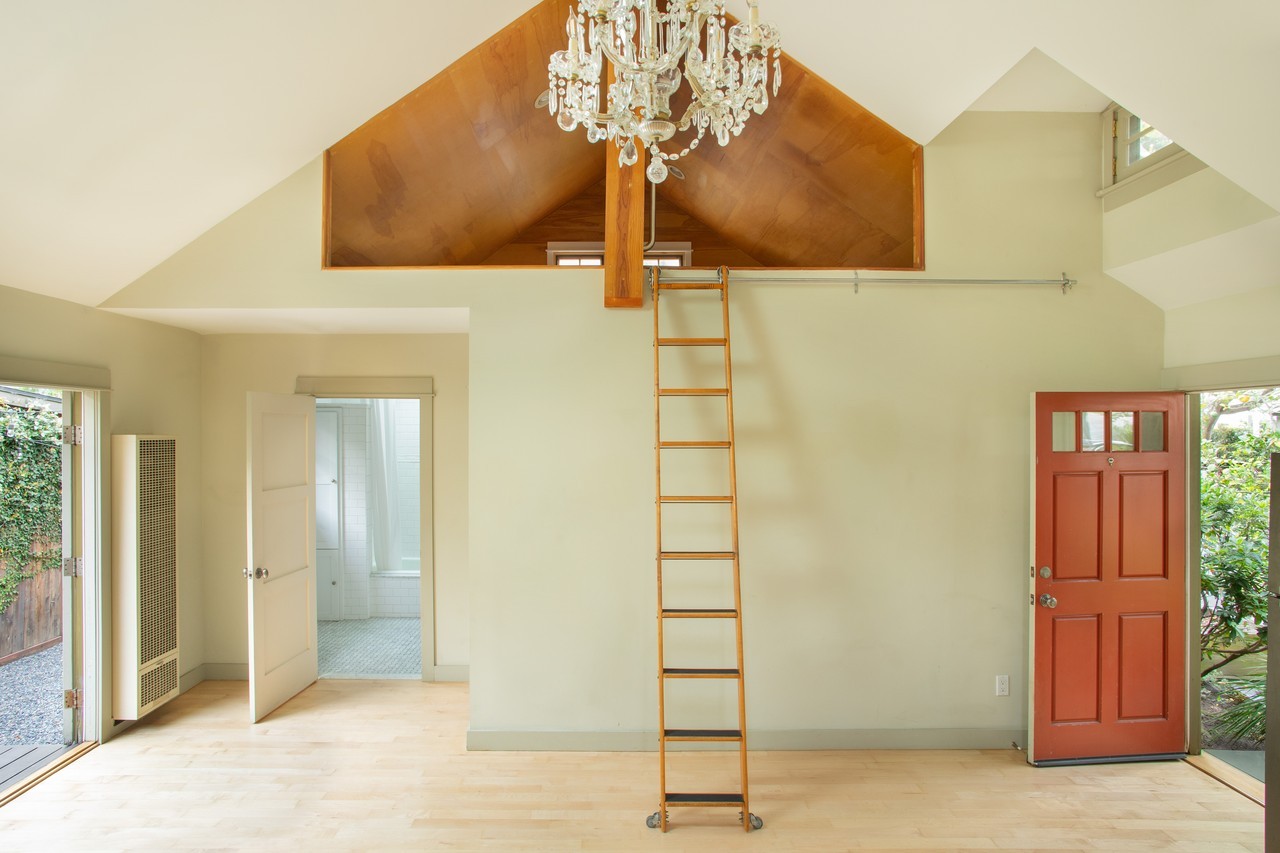 1020 Bay Street #A - Photo 6 of 18
