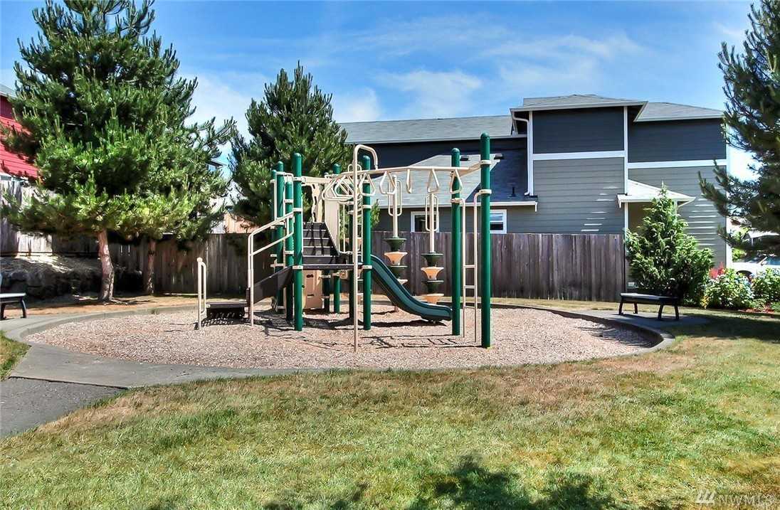 1513 Farina Loop Se #NA - Photo 2 of 15