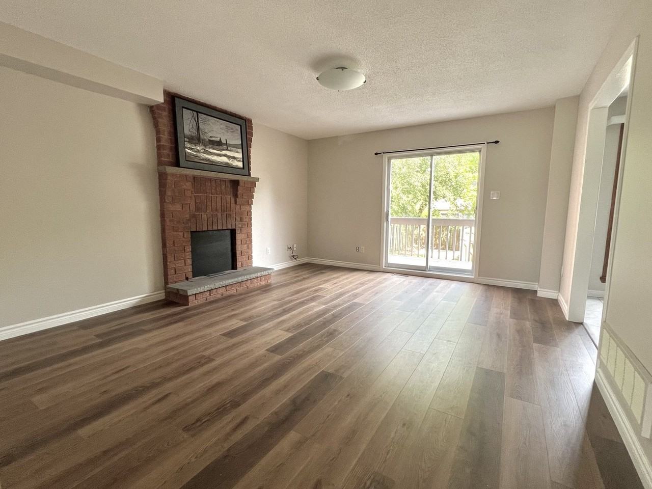 24 Market St - Photo 3 of 19