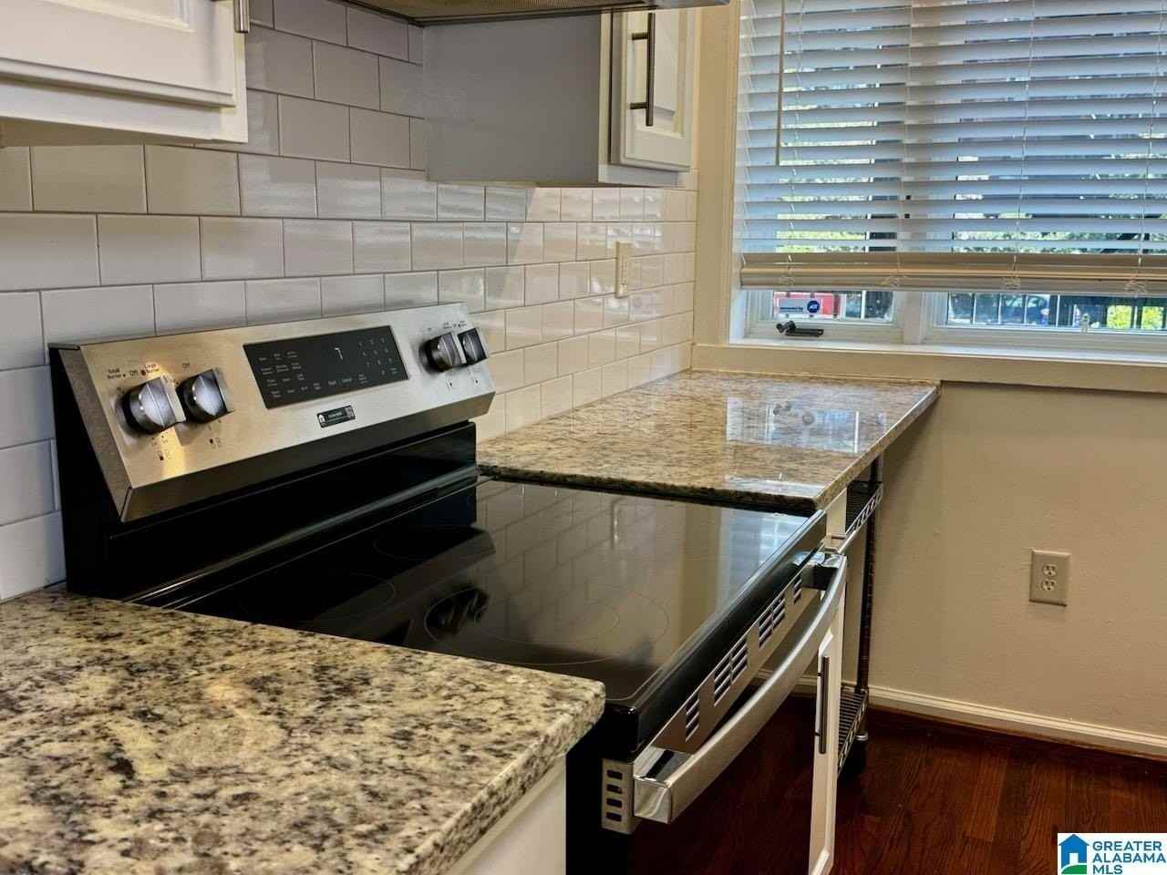 3007 Highland Ave S #2 - Photo 4 of 37