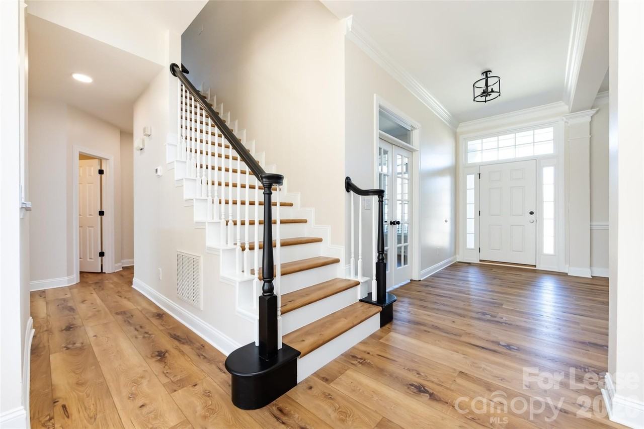 8505 Royster Run - Photo 2 of 35