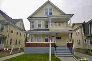 featured image of 807 Brewster St