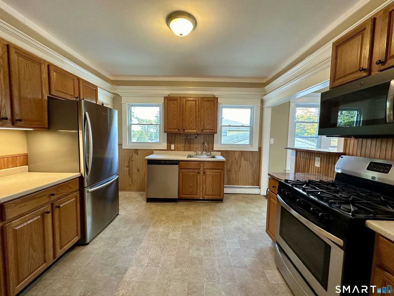 9 Park St #2ndFL - Photo 2 of 32
