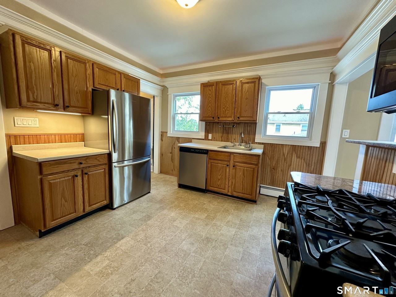 9 Park St #2ndFL - Photo 4 of 32
