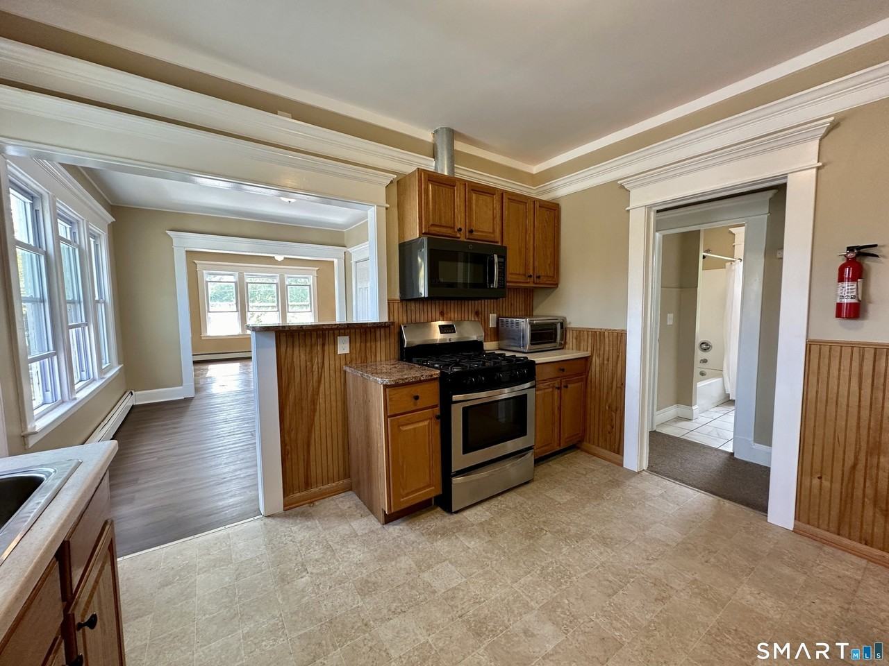 9 Park St #2ndFL - Photo 5 of 32