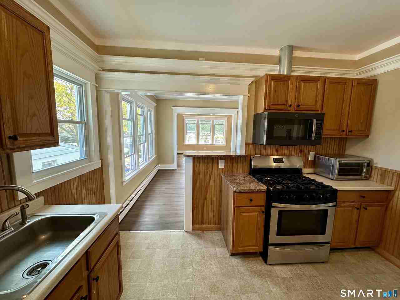 9 Park St #2ndFL - Photo 6 of 32