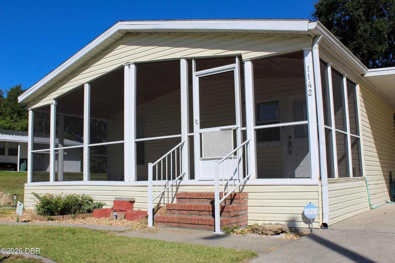 1142 Coquina Blf - Photo 3 of 16