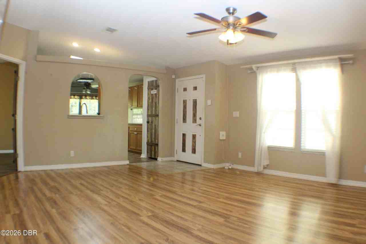 1142 Coquina Blf - Photo 7 of 16