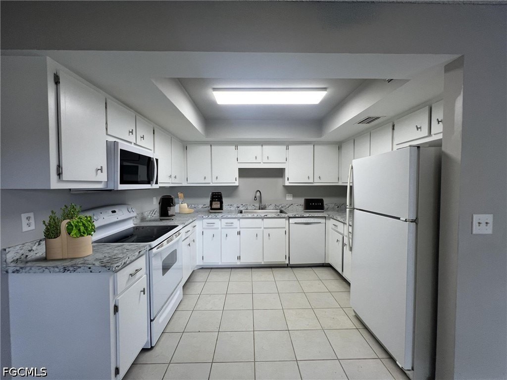 639 Se 13th Ave #120 - Photo 4 of 26