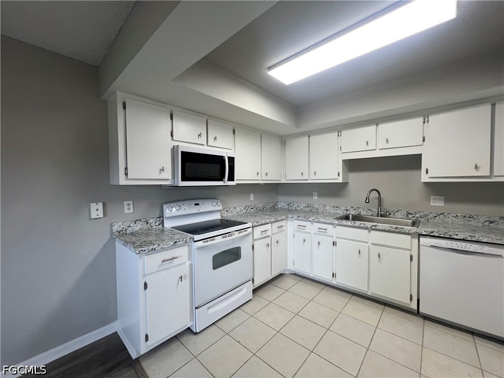 639 Se 13th Ave #120 - Photo 5 of 26