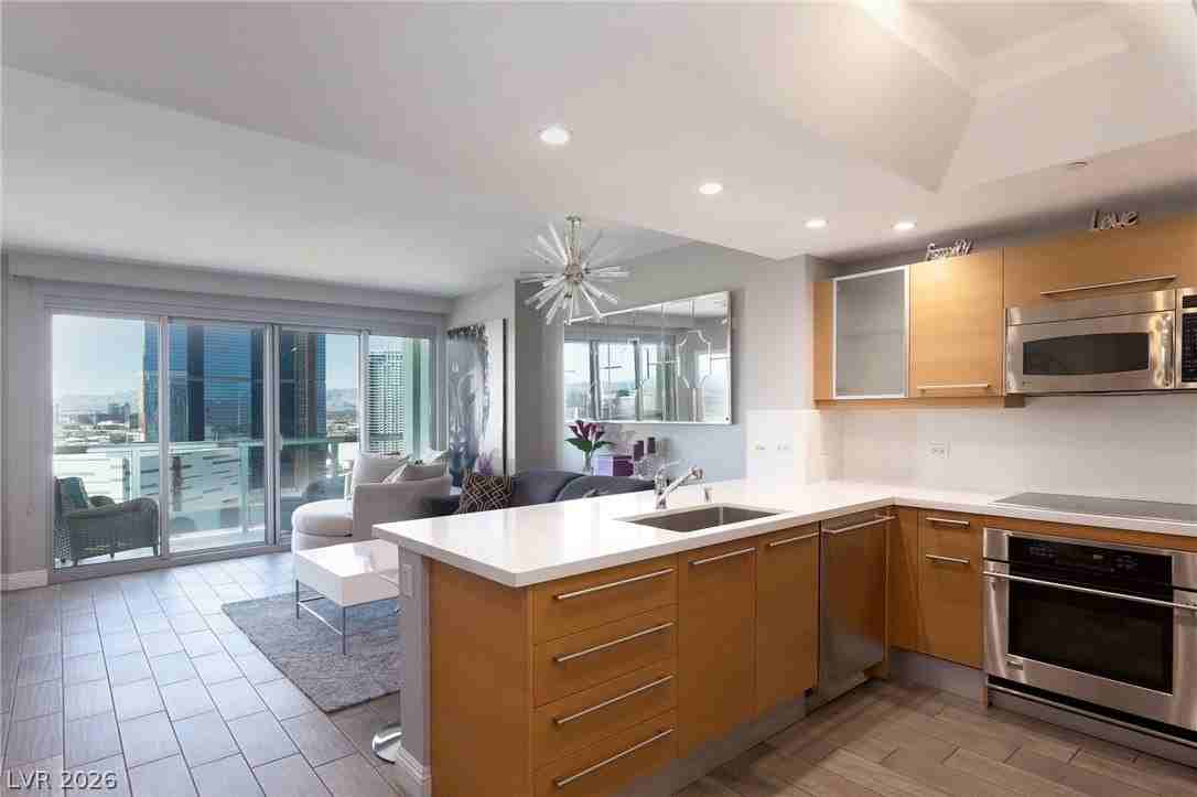 222 Karen Ave #3104 - Photo 4 of 13