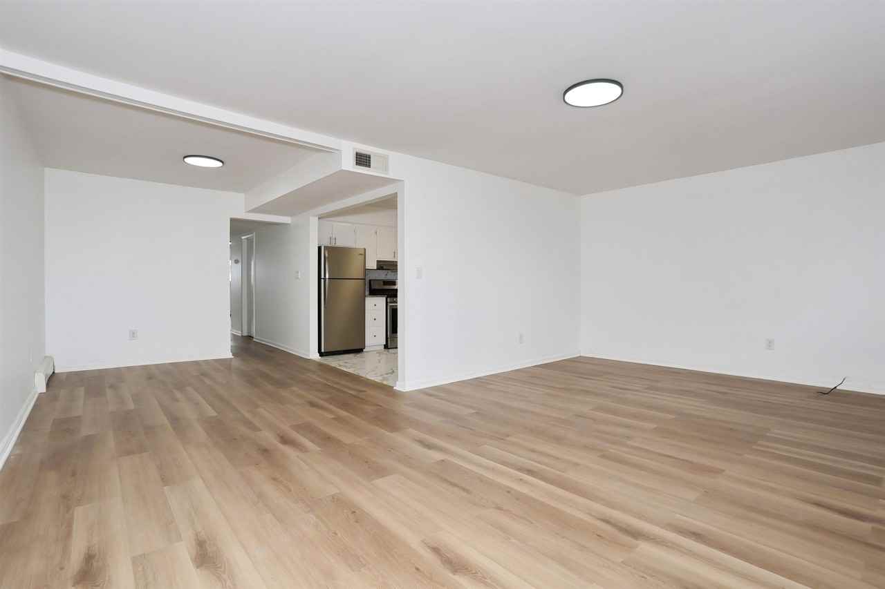 412 Walker St #3 - Photo 3 of 15