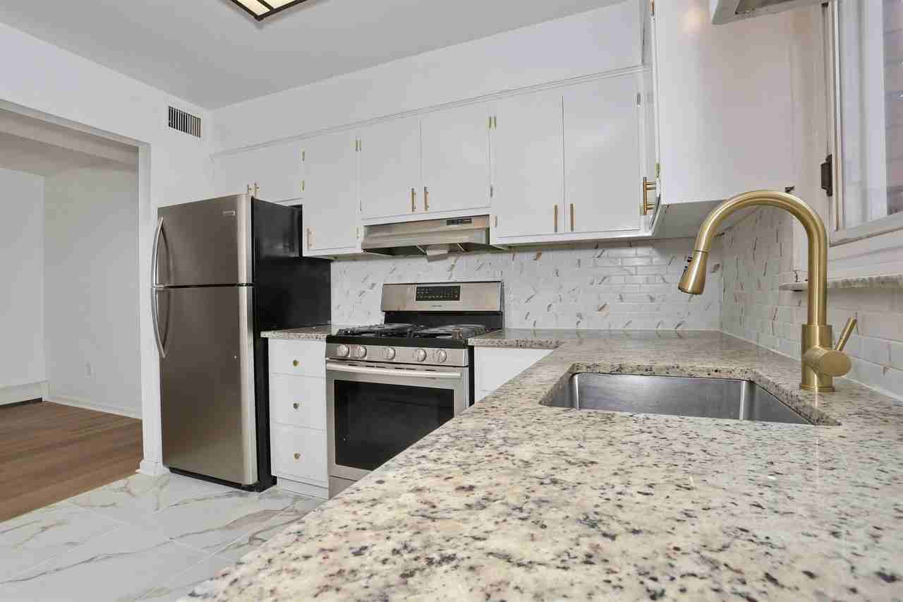 412 Walker St #3 - Photo 2 of 15