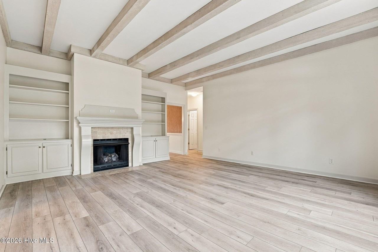 10 Eldorado Ln - Photo 6 of 50