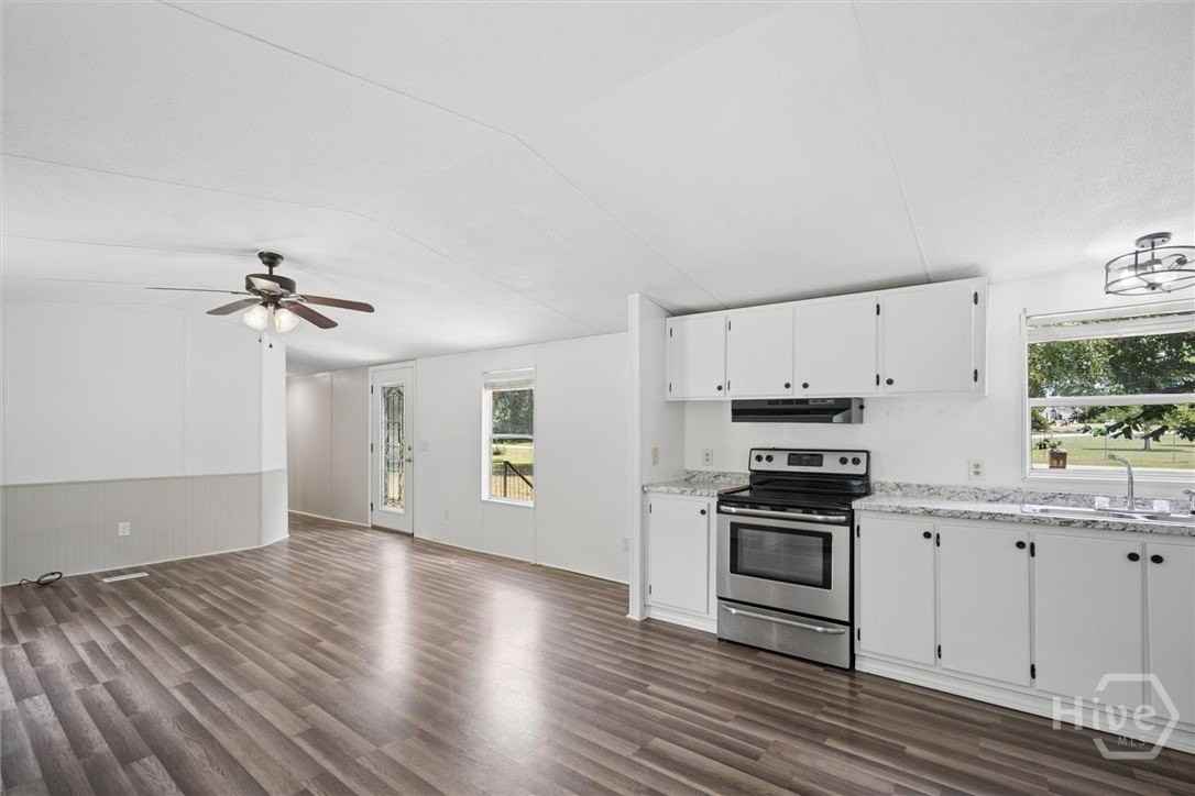 363 Fox Bow Drive - Photo 2 of 14