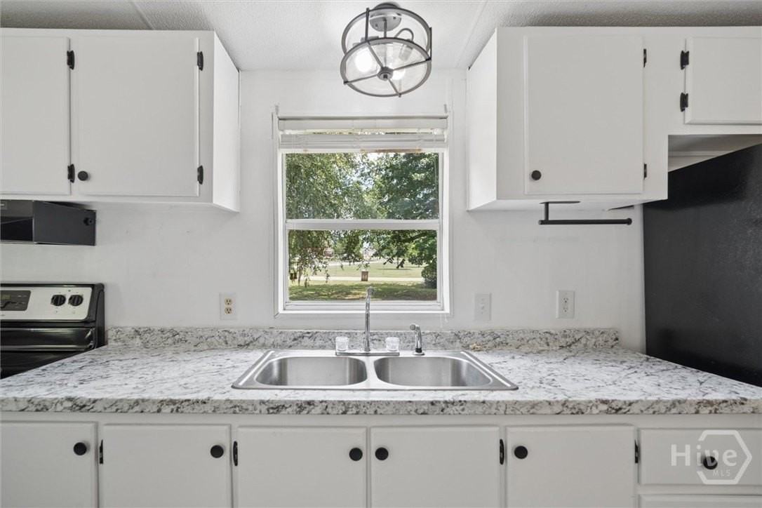363 Fox Bow Drive - Photo 3 of 14