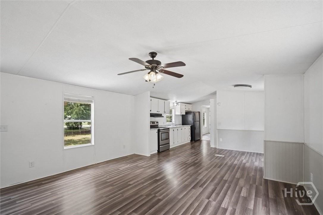 363 Fox Bow Drive - Photo 4 of 14