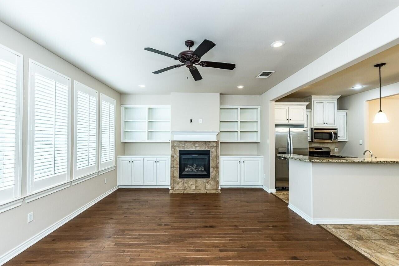 4614 121st St - Photo 3 of 16