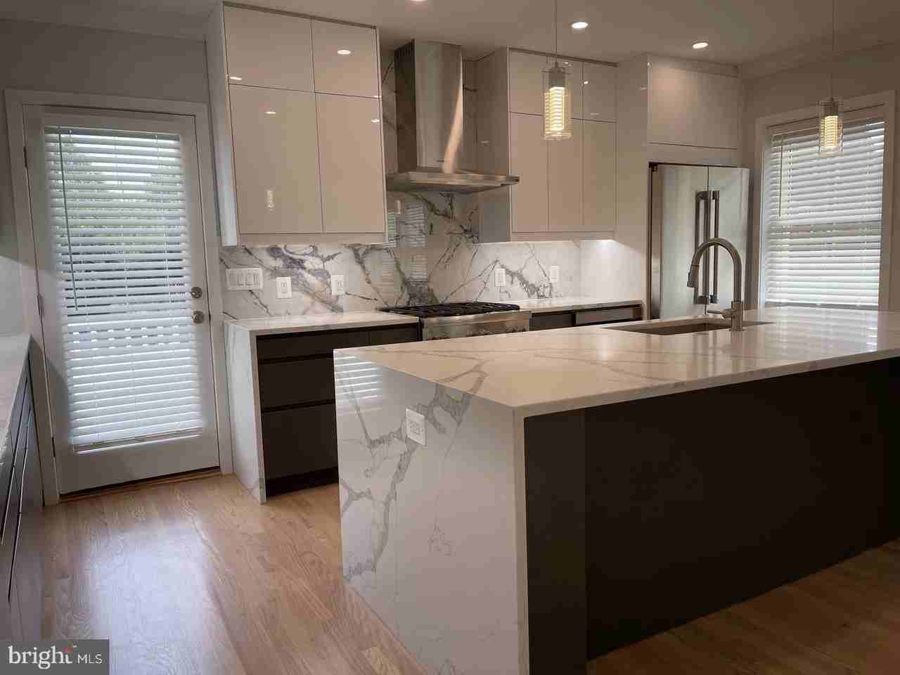 1311 Allison St Ne - Photo 6 of 28