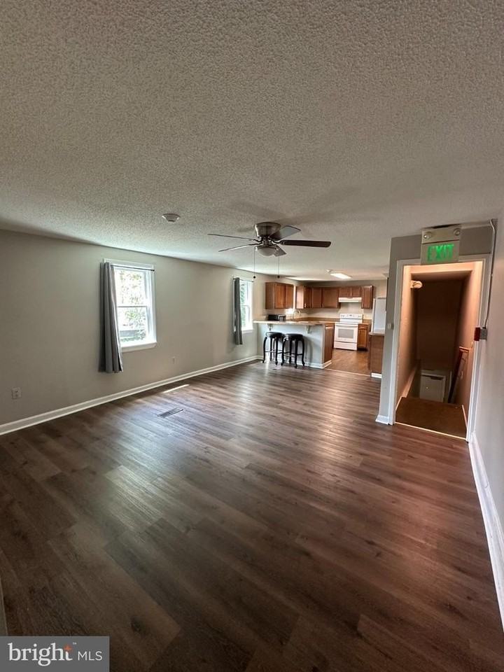 32 West St - Photo 2 of 18