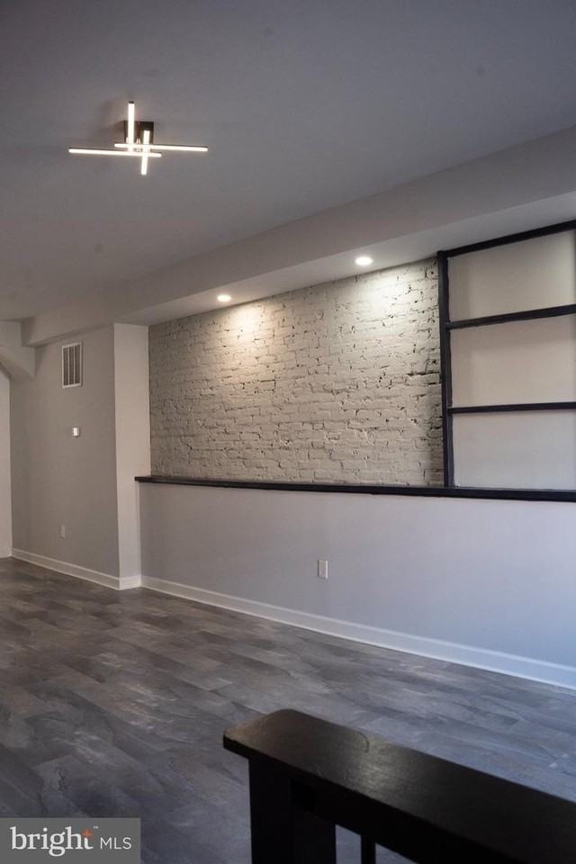 3103 E Monument St - Photo 6 of 31
