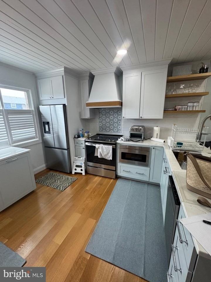 139 Newport Bay Dr - Photo 2 of 13