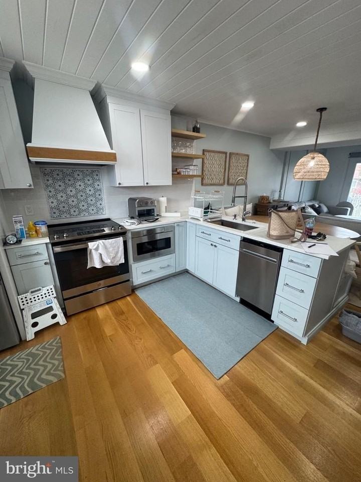 139 Newport Bay Dr - Photo 4 of 13